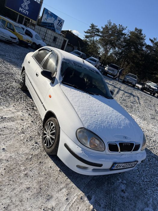 Мотор работает идеально,по коробке четко,ходовая булочка! По кузову в идеальном состоянии! С кондиционером, гидроусилитель,стеклоподъемники! Хорошая зимняя резина!