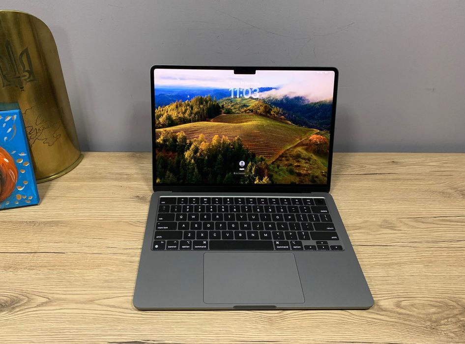 MacBook AIR 13 M2/8 CPU/ 8 GPU/ 8 ram/ 256 Space Gray MLXW3