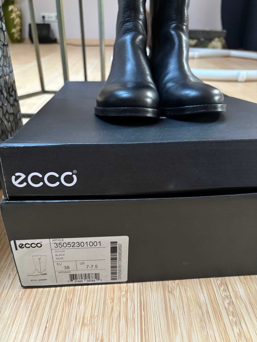 Długie kozaki marki Ecco