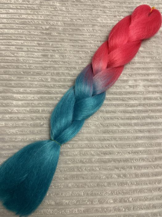 Канекалоне, штучне волосся