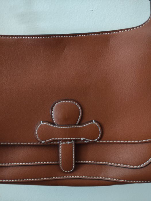 Mochila castanha em pele + Botas pretas