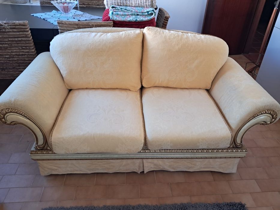 Conjunto de sofás + repousa pés