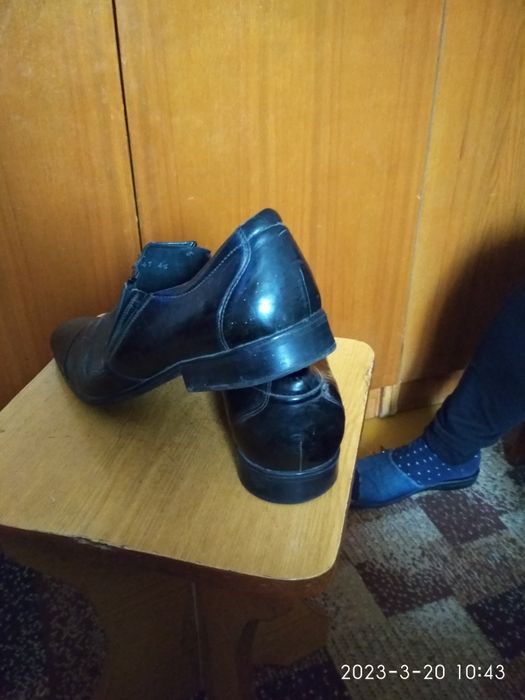 Продам шкіряні туфлі 45 розміру