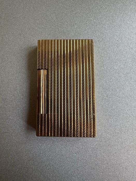 Продам оригінальну запальничку S.T. Dupont Paris