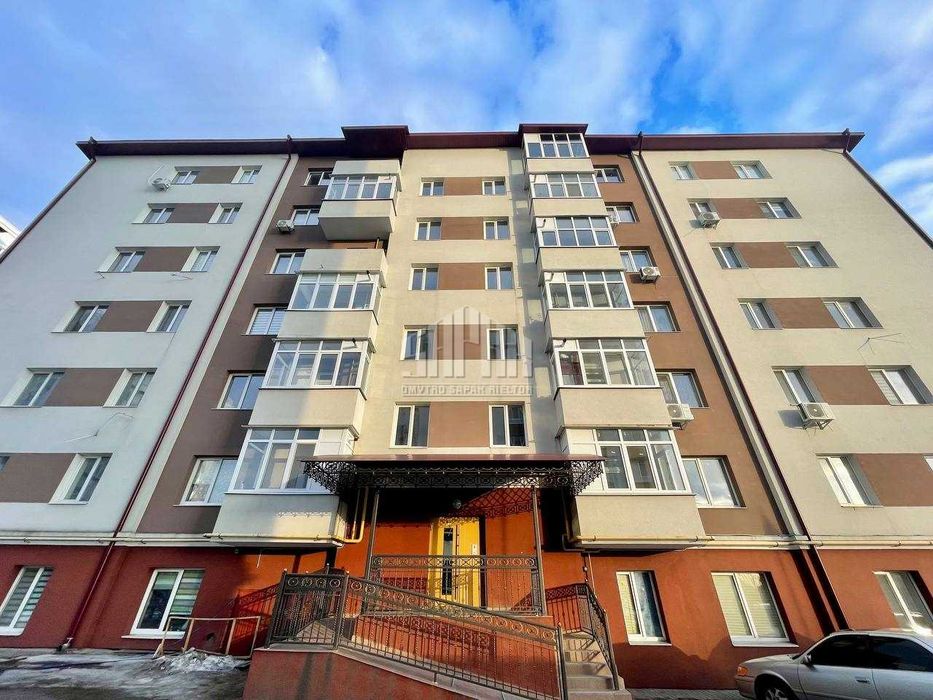 Простора 2-кімнатна 69 м² у Гатному біля ЖК «Озерний Гай». Без комісії