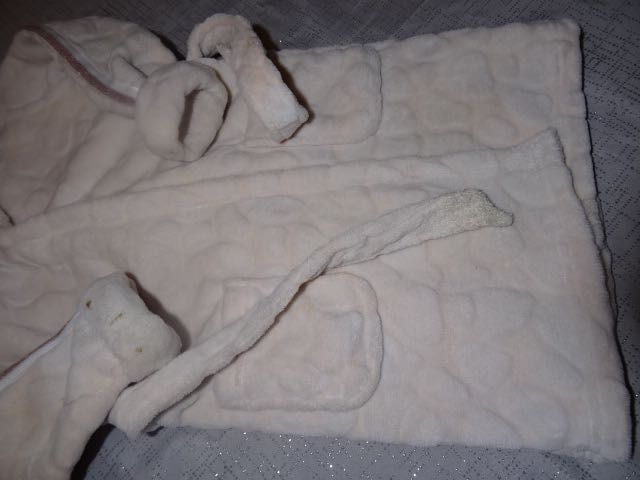 Tu szlafrok mega milutki 110-116 cm .