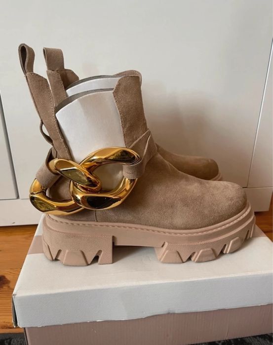 Botki Bottega Carinii Pieczonka skora nat 40 41 Rozenek lancuch bez zl