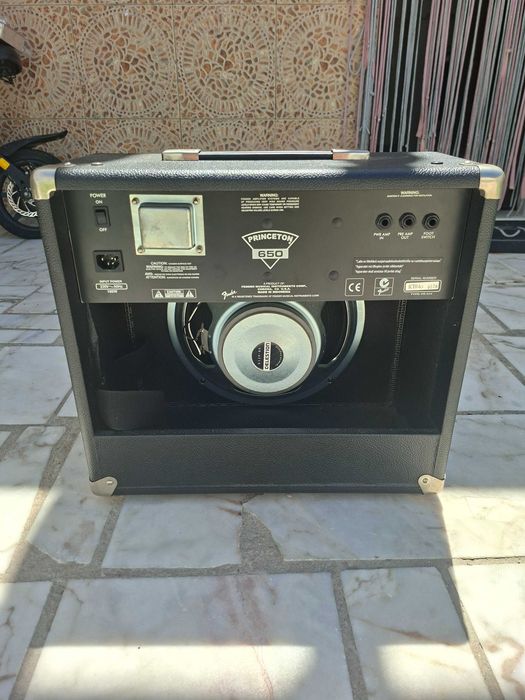 Coluna Fender pringeton 650