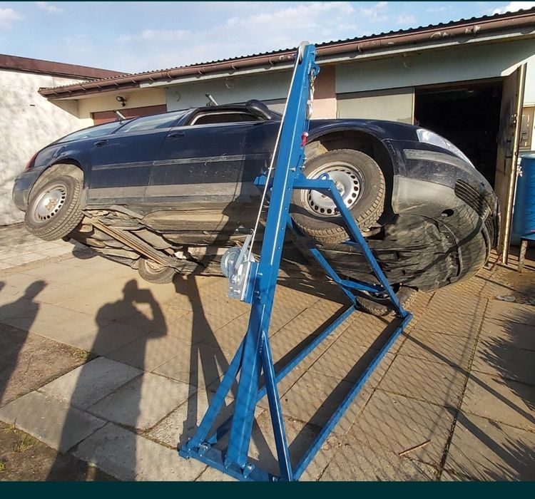 Sprzedam podnośnik przechyłowy  do konserwacji  blacharki  mechaniki