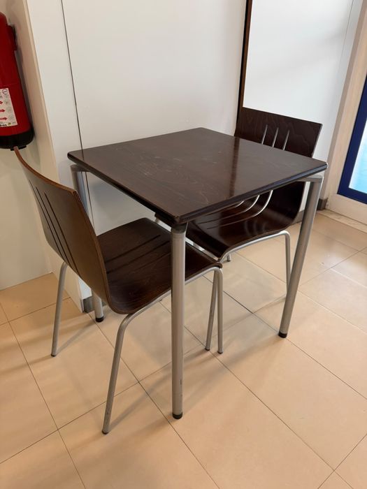 mesa para café ou restaurantes