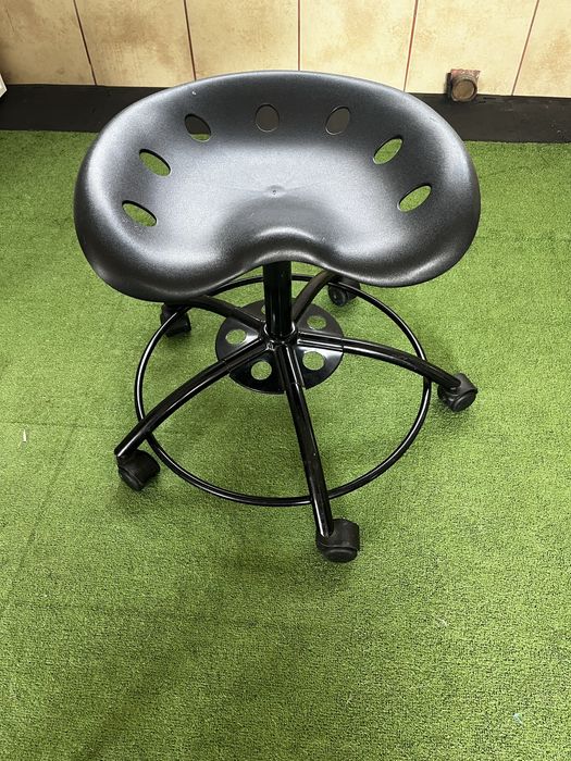 Stołek obrotowy, ergonomiczny, siodlo