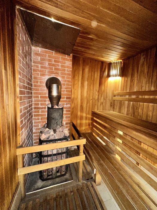 Продаж будиночка для життя / бізнесу