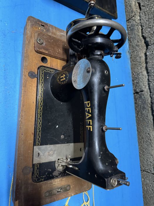 Maquina de costura antiga