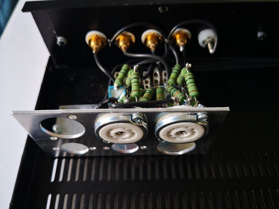 Lampowy przedwzmacniacz gramofonowy Croft RIAA