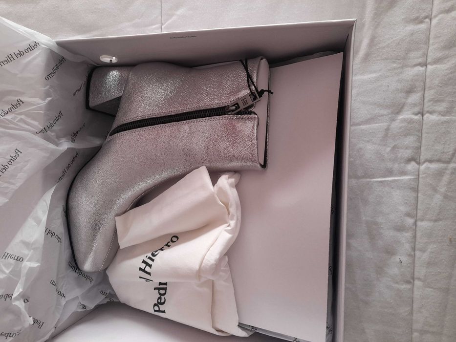 Botas prata em pele Pedro del Hierro