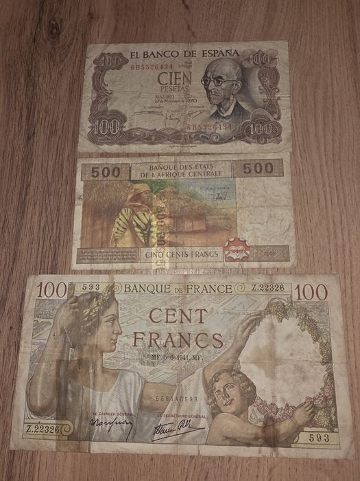 Notas e moedas de coleção