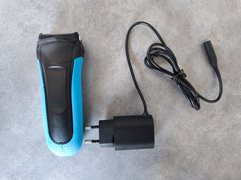 Golarka elektryczna  bezprzewodowa maszynka  Braun S3 3010s wet dry
