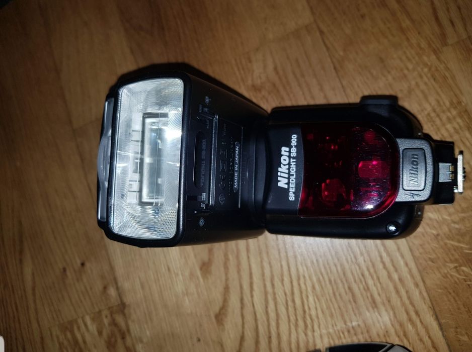 D 7000 + Nikkor 16-85 + SB 900