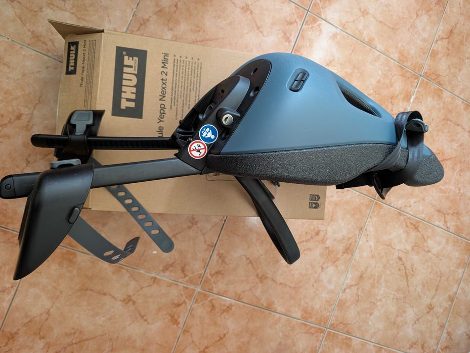 Cadeira de bebé para bicicleta com montagem à frente