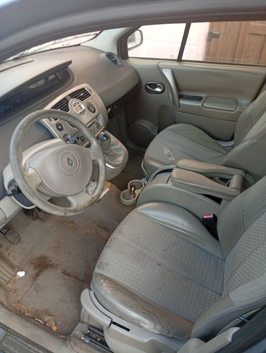 Колеса домкрат фари ляда салон мотор коробка Рено меган сценік 2 шрот