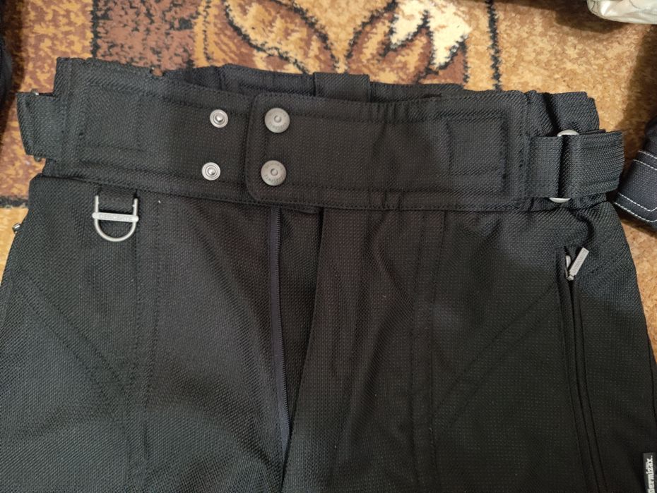 Фірмовий лижний костюм Descente (Японія)