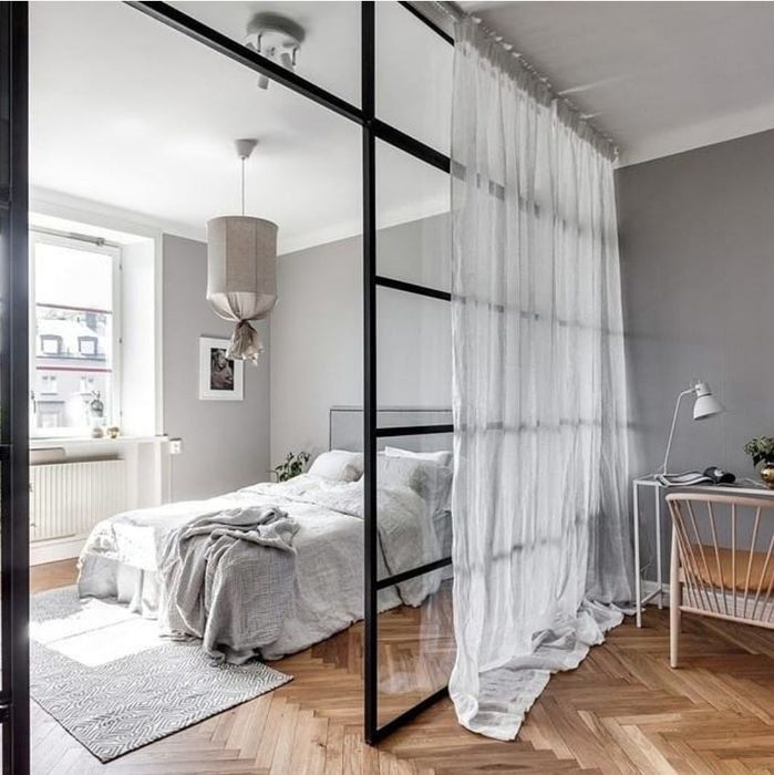 Скидки 30 %. Межкомнатные раздвижные стеклянные перегородки.