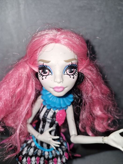 Монстер Хай Рошель Гойл Циркова