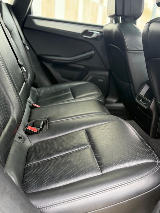 Porsche macan pdk full extras