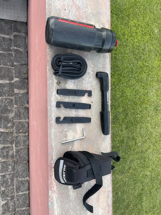 Bicicleta corrida focus full carbono