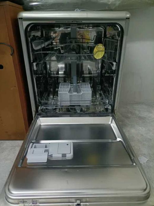 Máquina Lavar Loiça - Whirlpool ADP 6920 IX