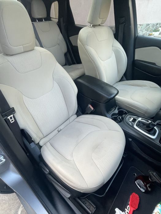 Jeep cherokee kl 2015