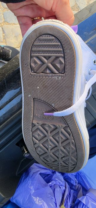 Vendo sapatilhas menina all stars como novas Tam 33.5