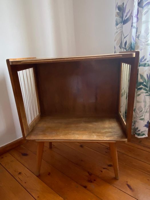 retro stolik pod telewizor typu patyczak