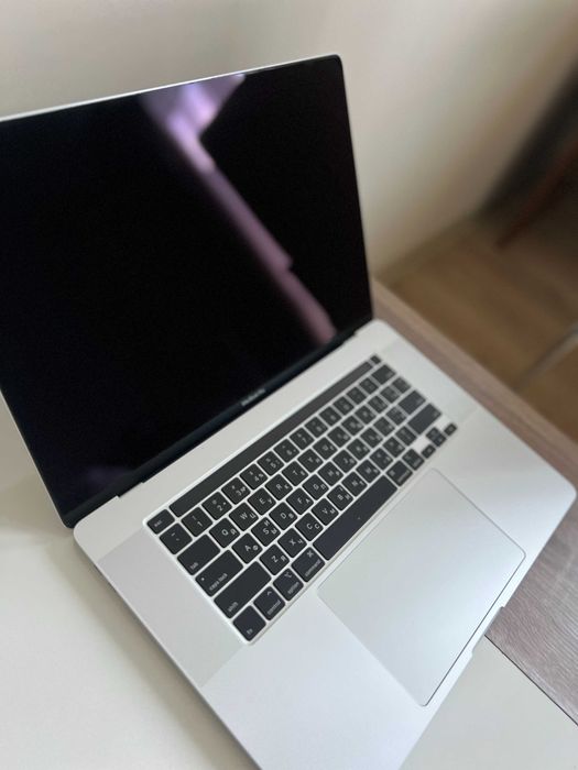 Macbook Pro 2019 16-inch 16GB (500GB SSD) (Нова батарея і SSD)