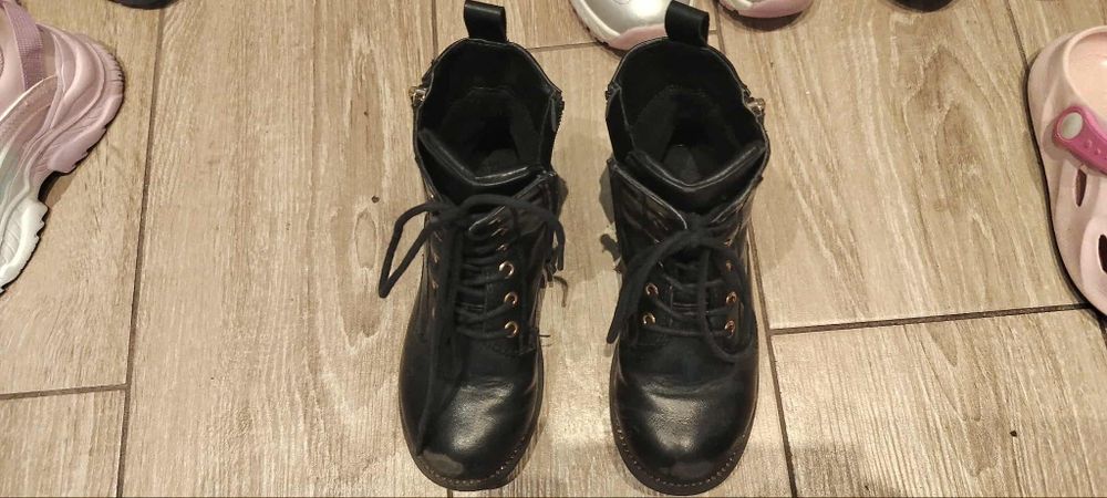 Sprzedam buty dla dziewczynki 28-30