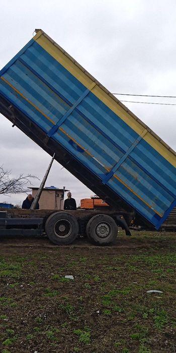 Самосвал зерновоз