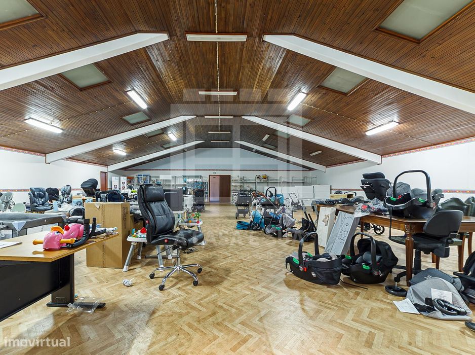 3 Armazéns industriais com 3.280 m2 em Cortegaça, Ovar