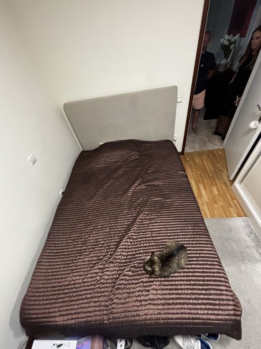 Cama Corpo e Meio