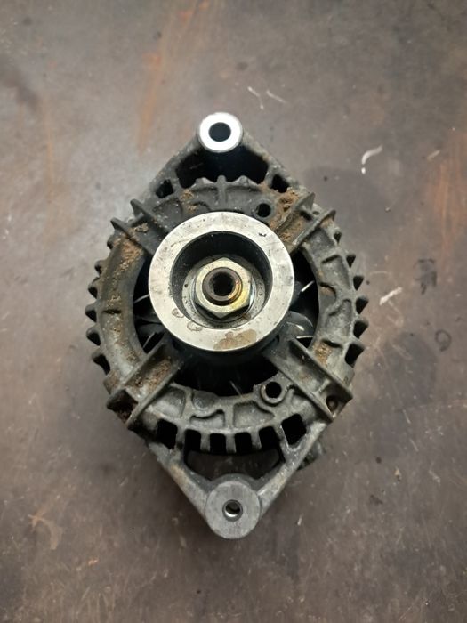 Alternator Bosch 100A Opel Vectra C Benzyna 1.8 16v Z18XE rok 2003