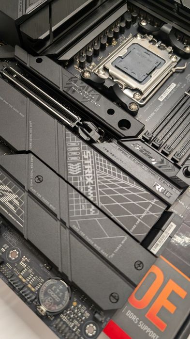 Płyta główna Asus Rog Strix X670E-F Gaming Wifi