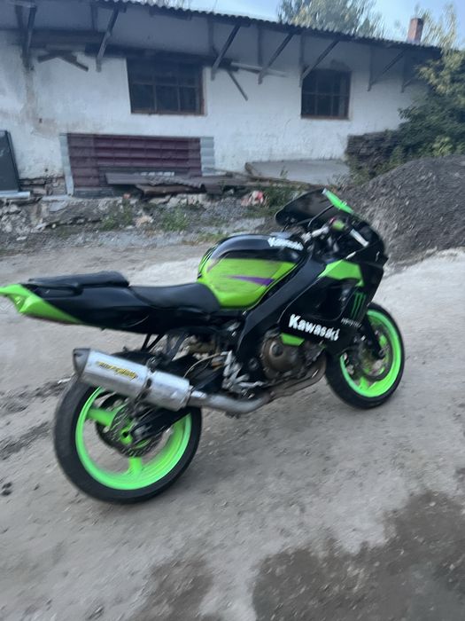 Kawasaki ninja zx9r 2004 рік