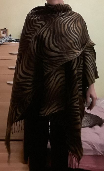 Ponczo szal peleryna zebra