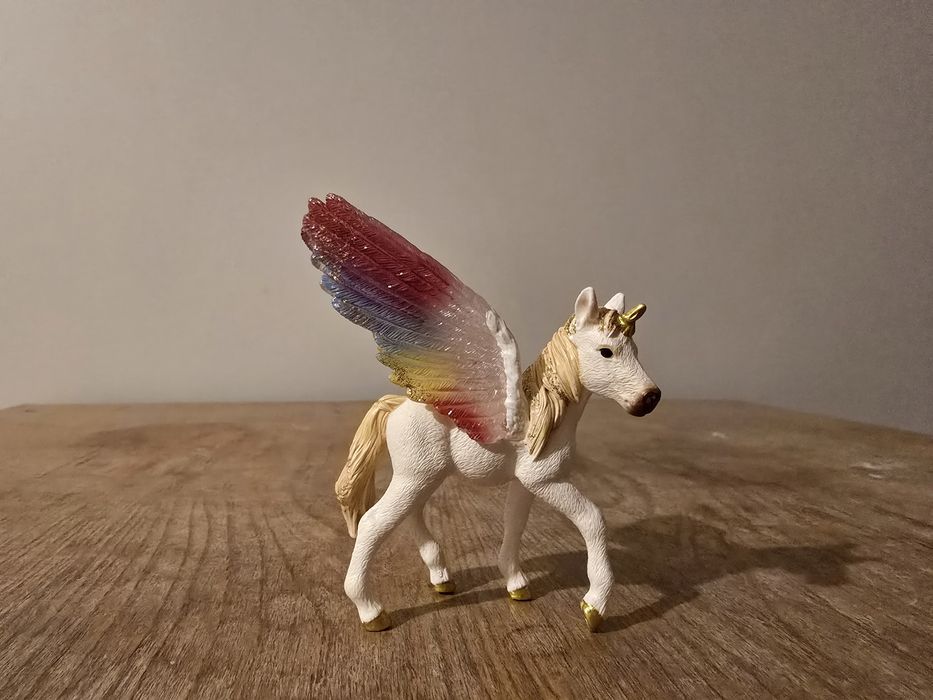 Schleich bayala skrzydlaty tęczowy jednorożec źrebię model wycofany z 2013 r.