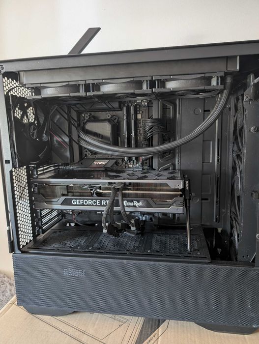 Pc dla gracza  RYZEN 7 7800X3D RTX4080 32GB DDR5