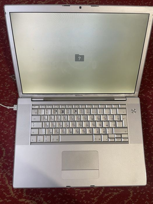 Macbook pro А1211 робочий