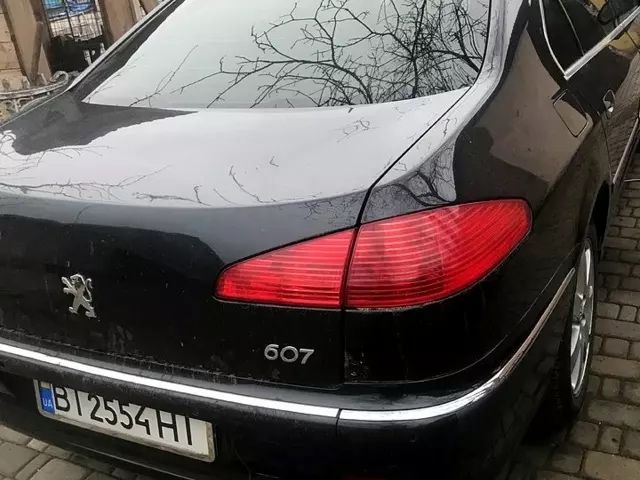 Peugeot 607 (2.7 HDI AT)