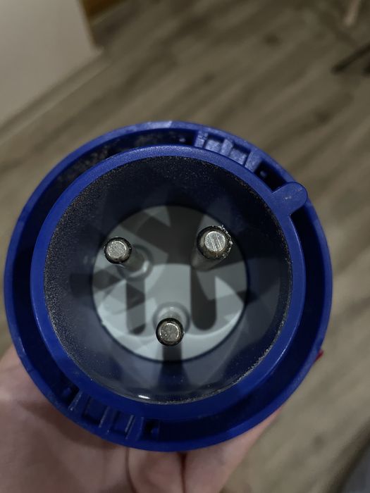 Нова промислова силова вилка 32A, 5-pin, CEE