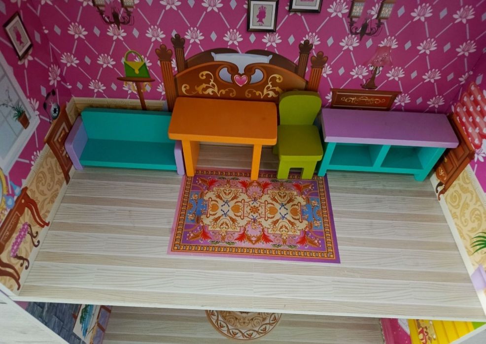 Sprzedam domek dla lalek dla dzieci do zabawy za 90zł.