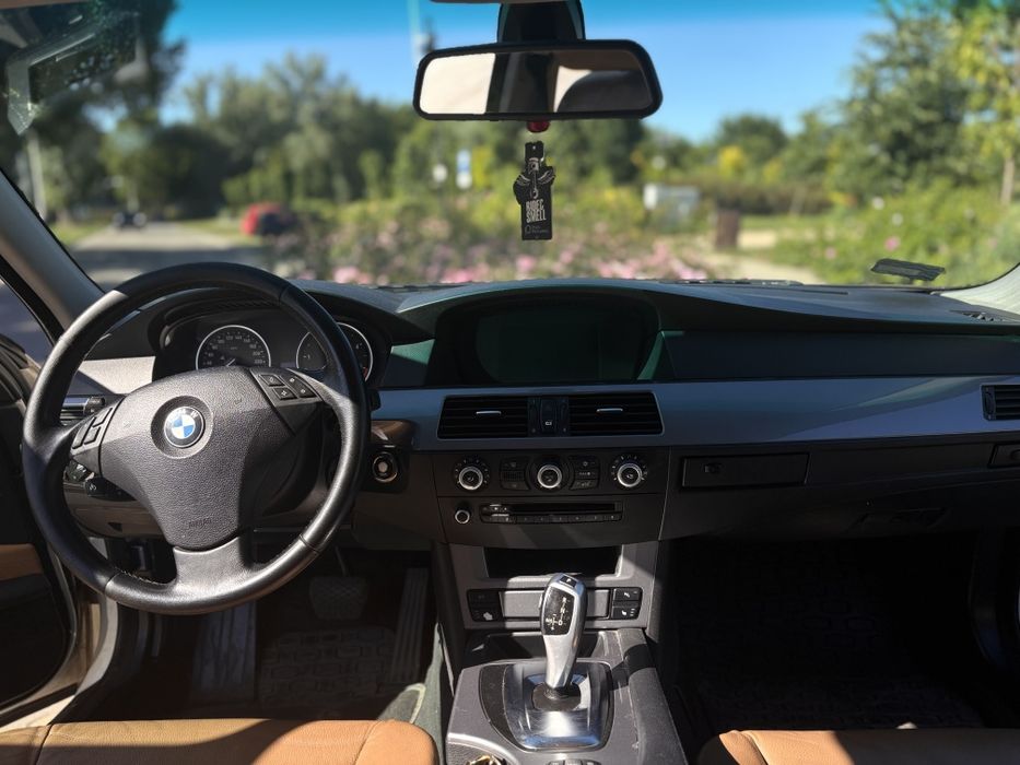 Bmw E61 520dA 2009 r