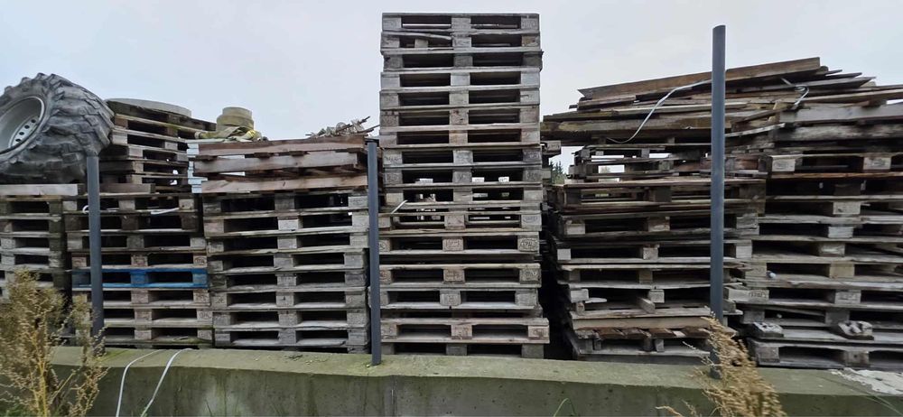 Sprzedam palety okolo 200 szt!!